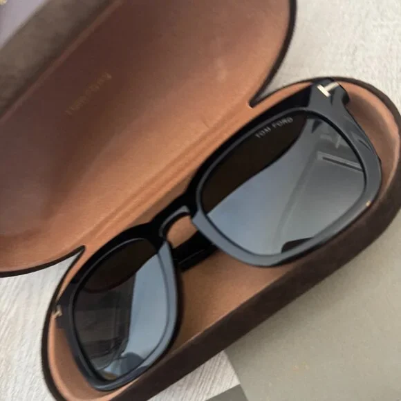 Tom Ford Black Square Sunglasses - Viral Preppy Aesthetic - Picture 4 of 8